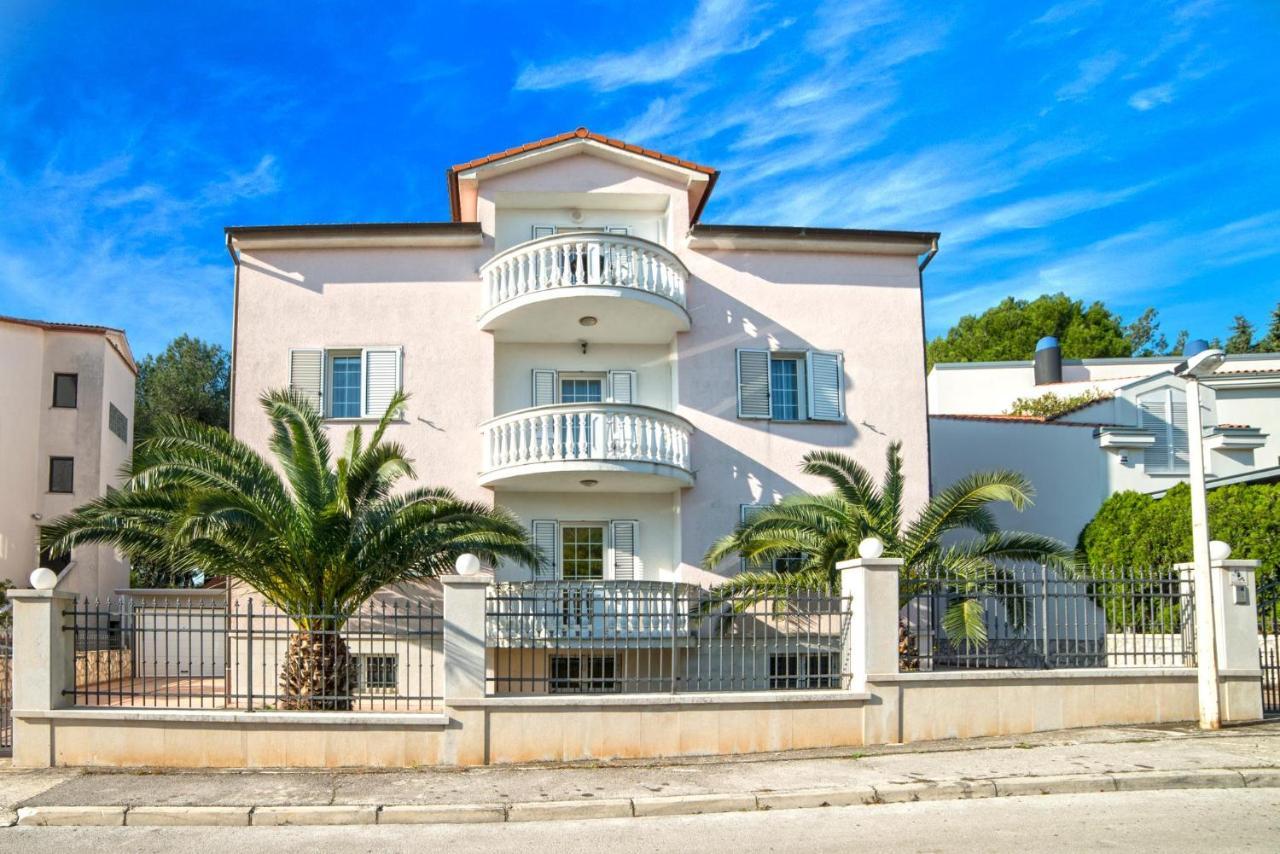 Apartments Ori Пула Екстер'єр фото