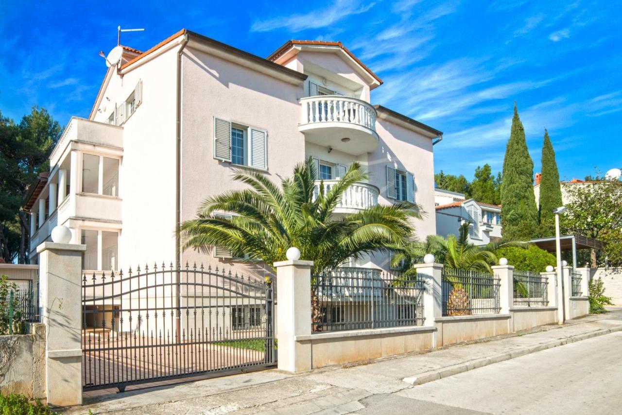 Apartments Ori Пула Екстер'єр фото