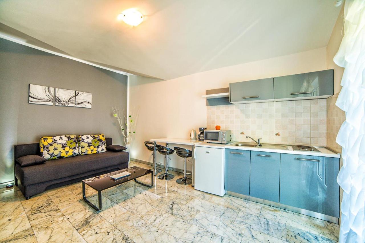 Apartments Ori Пула Екстер'єр фото