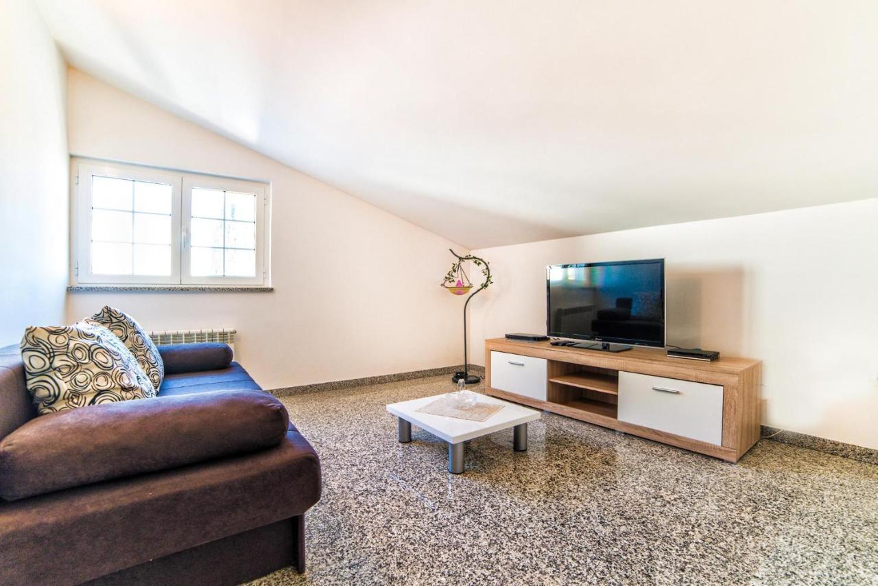Apartments Ori Пула Екстер'єр фото