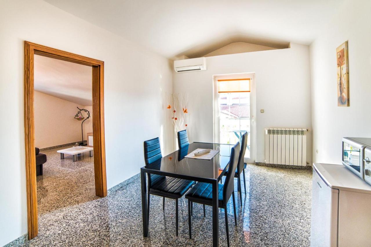 Apartments Ori Пула Екстер'єр фото