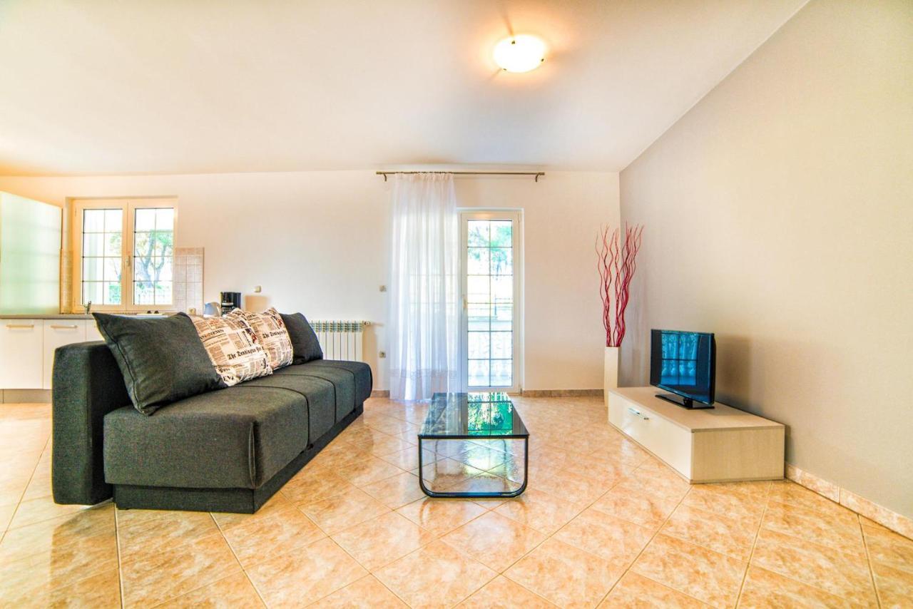 Apartments Ori Пула Екстер'єр фото