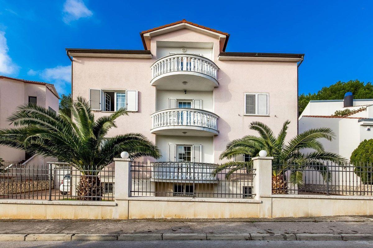 Apartments Ori Пула Екстер'єр фото
