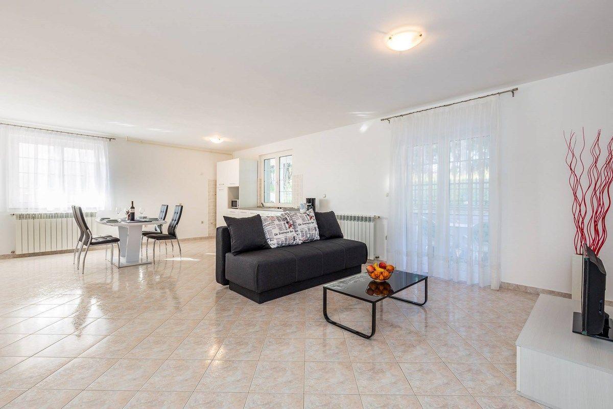 Apartments Ori Пула Екстер'єр фото