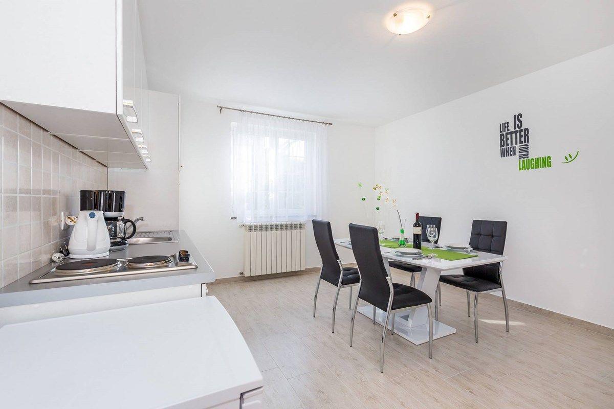 Apartments Ori Пула Екстер'єр фото